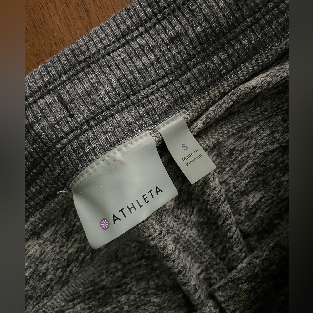 Athleta Flux Jogger Pants Heather Grey Pockets
Marled Gray Womens - Size S - Picture 2 of 4